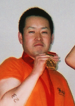 ¼